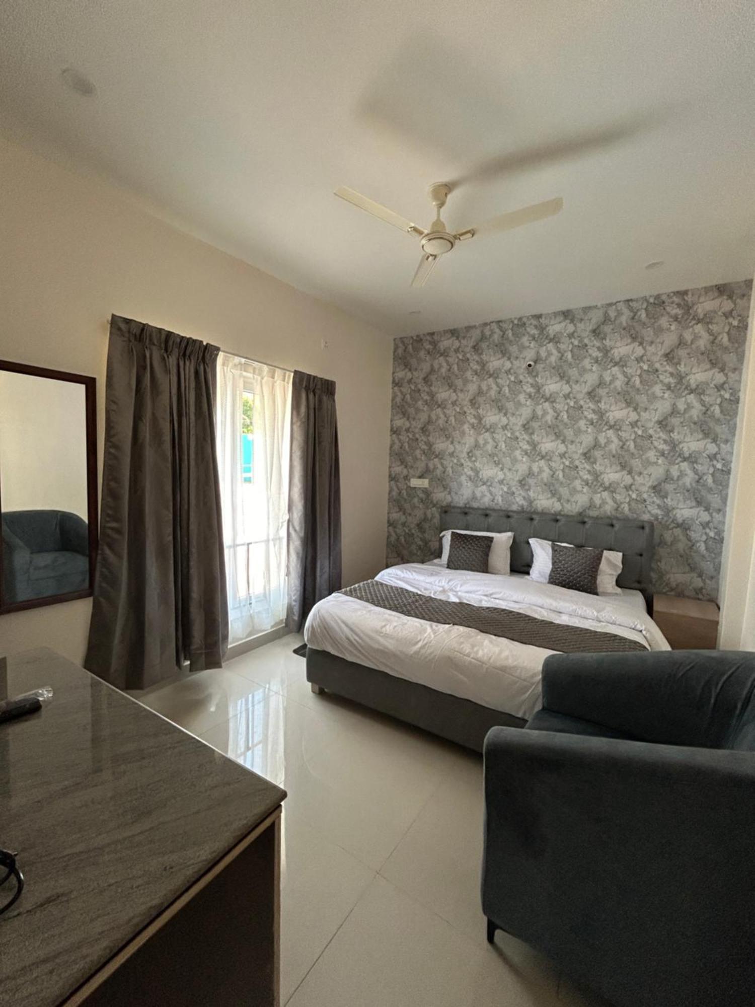 Sapphire Stayss Yelagiri Exterior photo